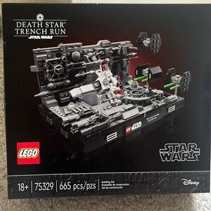 Lego Star Wars Death Star Trench Run 75329 665 pcs *USED*